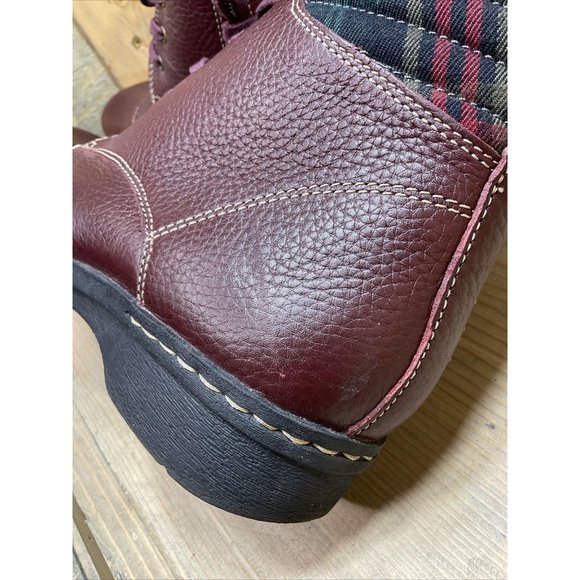 Clarks Cushion Soft Retro Boots Maroon Plaid Accent Zipper US9 - Picture 7 of 10